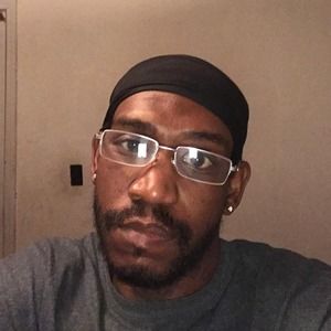 Meet your Posher, Derrick